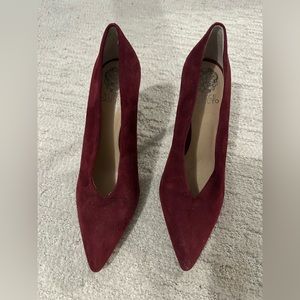 Vince Camuto maroon vintage looking pumps, size 8, never worn
